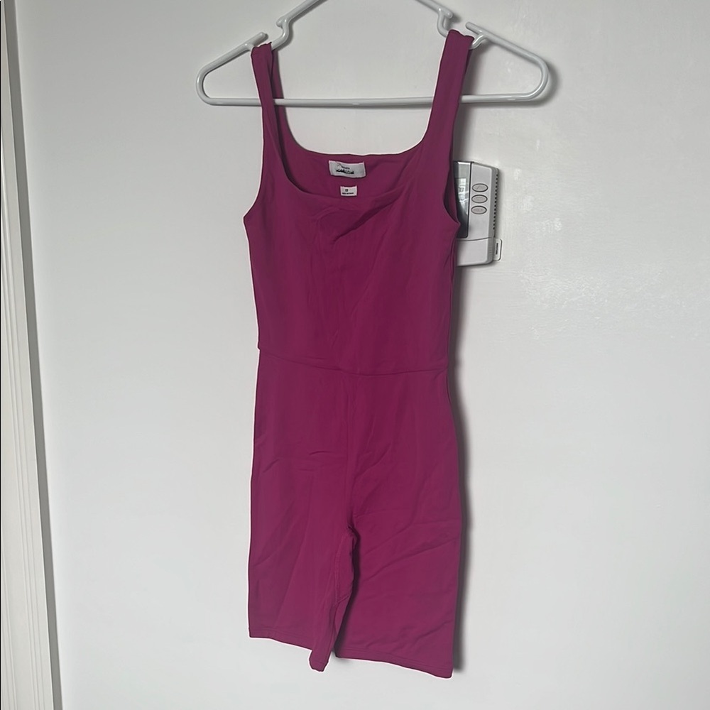 Aritzia Babaton NWOT Buttersway Contour Body Suit Romper in Pink